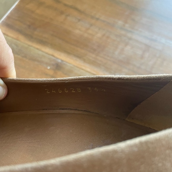 Authentic Gucci Suede Bamboo Heel Pumps - Picture 6 of 11